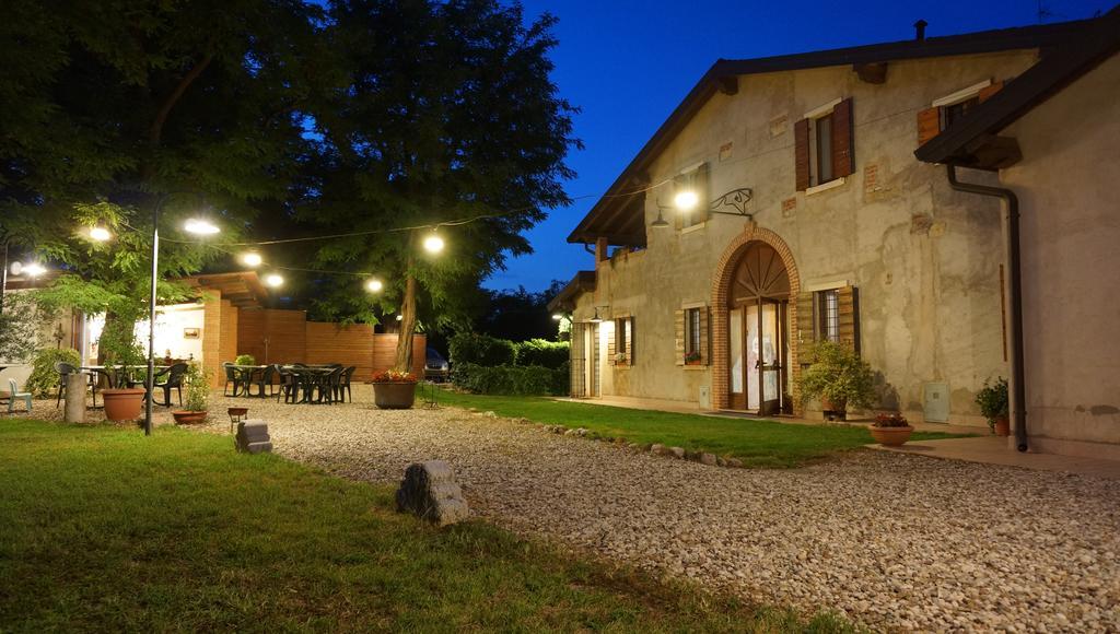 Agriturismo Fior Di Pesco Sommacampagna Ngoại thất bức ảnh
